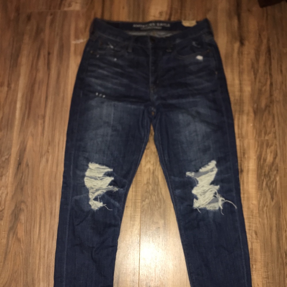 high-waisted American Eagle mom jeans